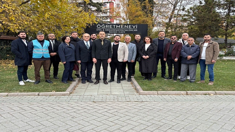 l Bakan lce:"retmenlerimiz, alk snrnda maalarla geinmeye alyor,"