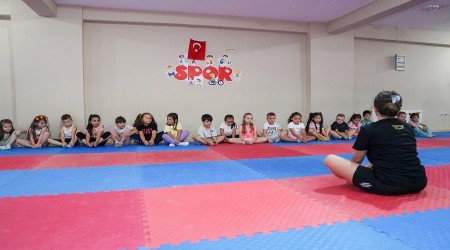 TEPEBAI'NDA YAZ KURSLARI DOLUP TAIYOR