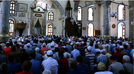 BU HAFTA CUMA HUTBES�NDE GEN�LERE UYU�TURUCU �KAZI VAR