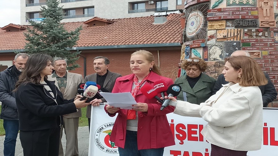 HEK�MLER KAYBETT�KLER� MESLEKTA�LARINI ANDILAR