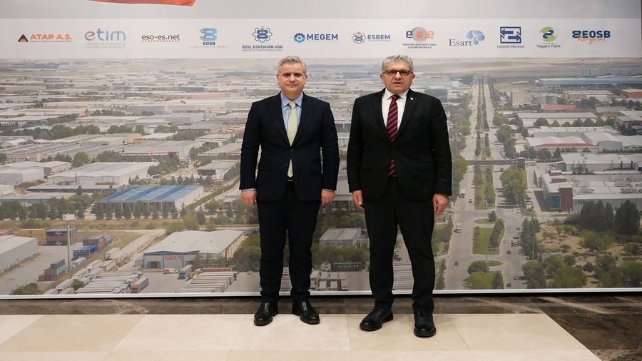 AK PART�L� YAL�IN'DAN BA�KAN K�PEL�'YE Z�YARET