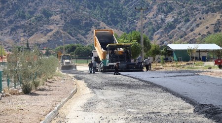 SARICAKAYA'DA ASFALT ALIMASI YAPILIYOR