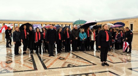 ERBALDER�den Kurulu�unun 5. Y�l�nda An�tkabir Ziyareti