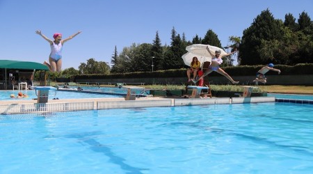 ESKEHR'DE YAPAY PLAJ VE OLMPK HAVUZ SEZONU ATI