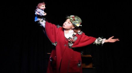 �R�ZG�RDA SAVRULAN YAPRAKLAR� �LK G�STER�M�N� GER�EKLE�T�RD�