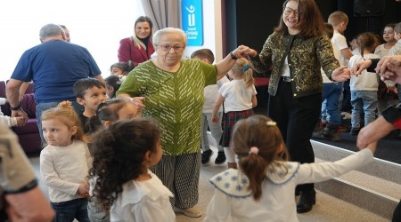 M�N�KLERDEN B�Y�K Y�REKLERE  DOKUNAN Z�YARET