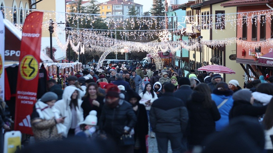 ODUNPAZARI HİCRİ SEZEN MEYDANI GÜNLERCE DOLUP TAŞTI