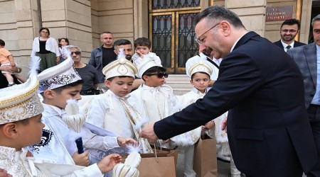 SNNET OLACAK OCUKLAR VAL AMCALARINDAN HEDYE ALDILAR