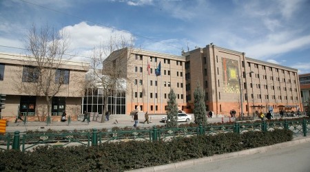 TEKSANDA YOL TRAFE KAPATILIYOR