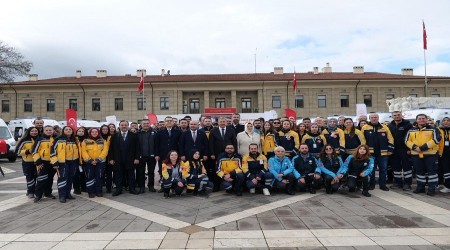 AC�L YARDIM AMBULANSLARI TESL�M ED�LD�