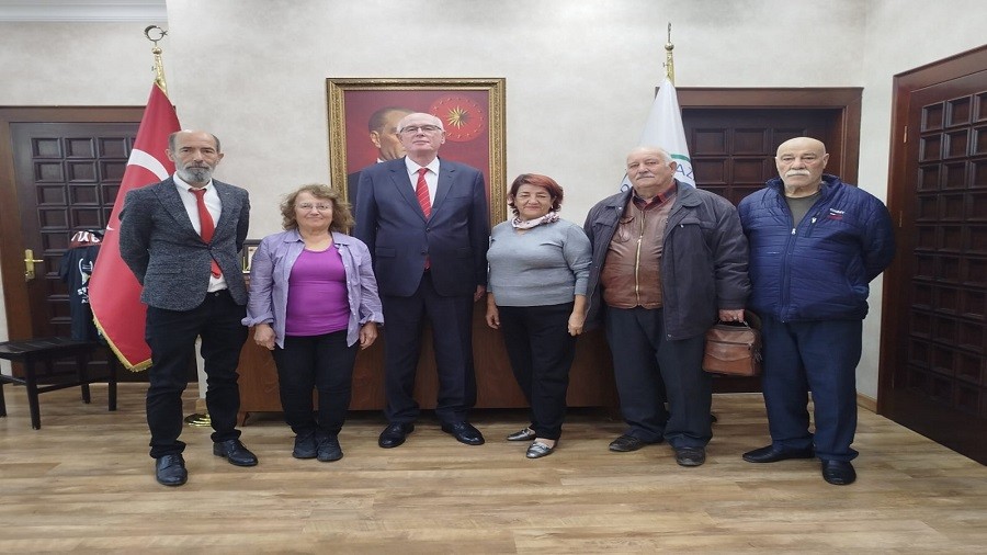 Eskiehir Halk Oyunlar Ekibi Bakan Kurt'u Ziyaret Etti