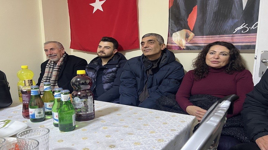 K��e Yazarlar�m�zdan Emirda� Birlik Beraberlik Platformuna Anlaml� Ziyaret