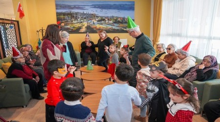 DENEY�ML� VATANDA�LAR YEN� YILI M�N�KLERLE KUTLADI