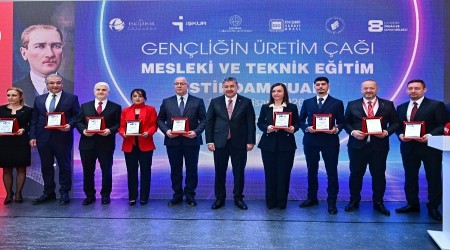 Eski�ehir'de MET�F 2026: Mesleki ve Teknik E�itim �stihdam Fuar� A��ld�