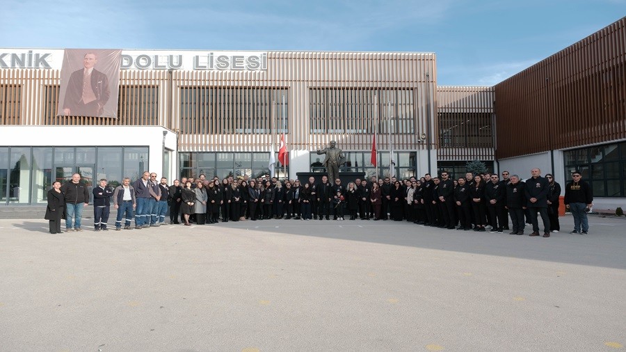 ESKEHR'N GZDE OKULUNDA 10 KASIM TREN YAPILDI