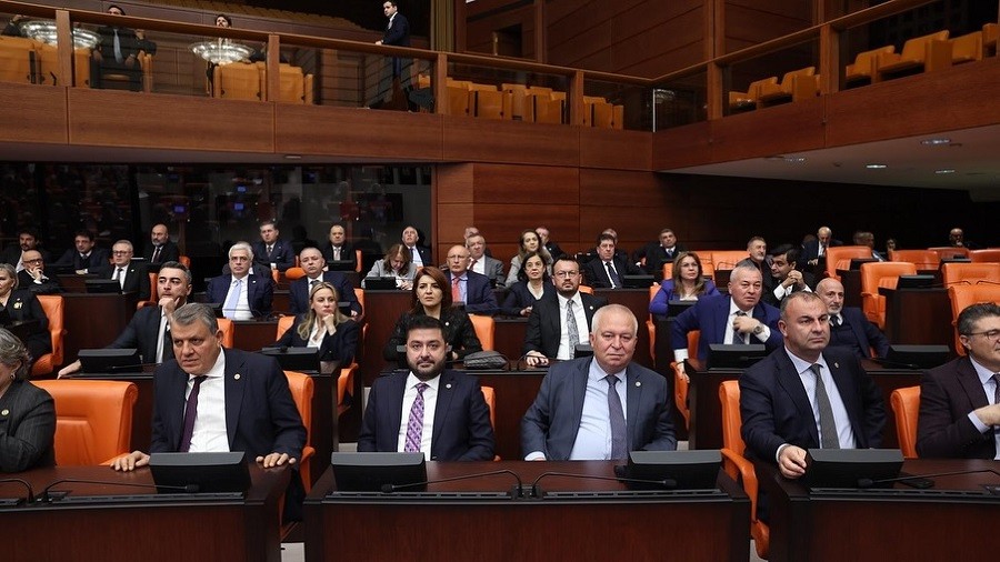 M�LLETVEK�L� S�LL�:"RET OYU VERD�K"