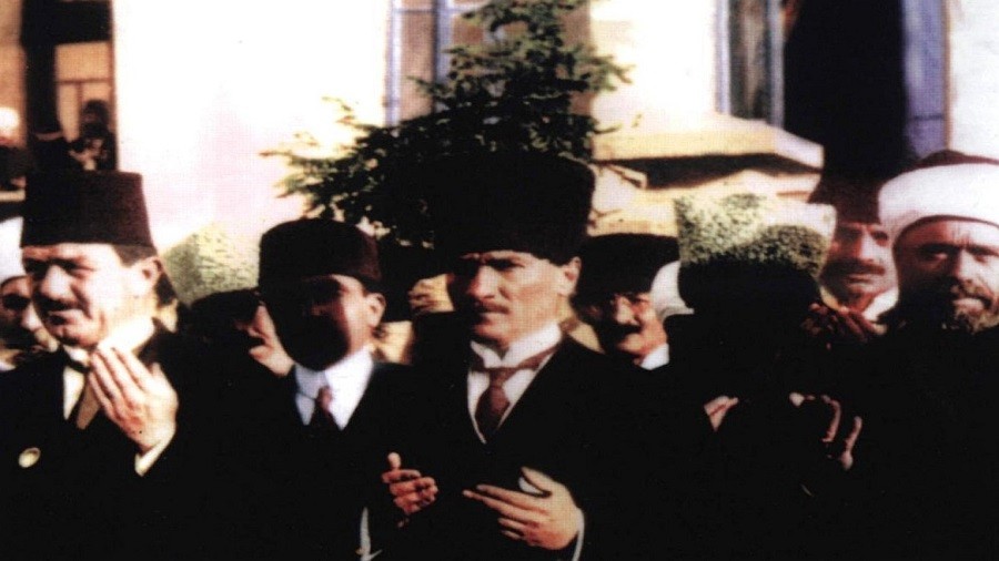 ATATRK'N HAZIRLATTII HUTBELERDEN