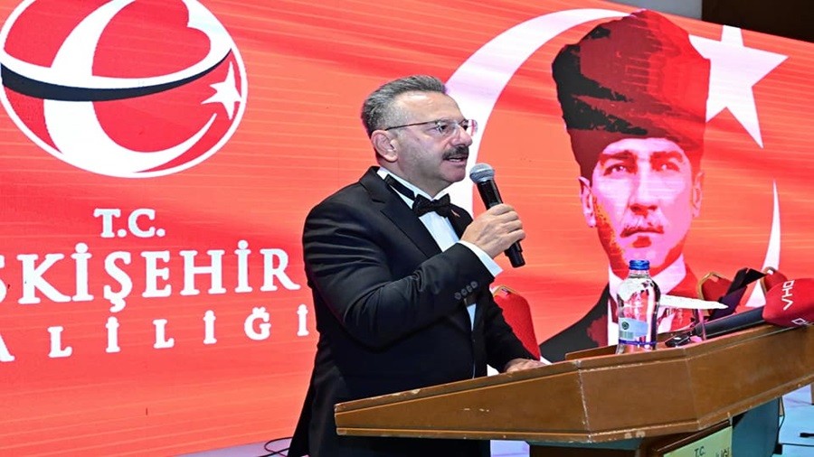 ESKİŞEHİR'DE CUMHURİYET RESEPSİYONU DÜZENLENDİ