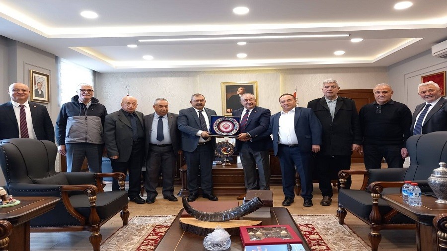 EM�RDA� PLATFORMU'NDAN MAHMUT �ARUMLU'YA Z�YARET