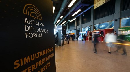D�NYANIN G�Z� ANTALYA'DA.FORUM BA�LADI
