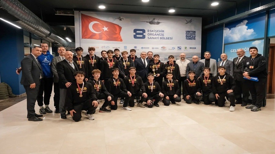 EOSB BA�KANI NAD�R K�PEL� �LE R�PORTAJ