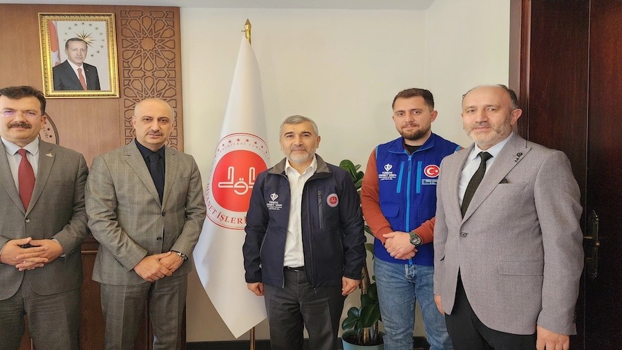 Eski�ehir �l M�ft�s� G�l�den TDV�nin Kurban Kampanyas�na Destek