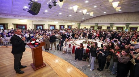 �ZG�R �ZEL: �ESK��EH�R KADINLARIN G��L� OLDU�U B�R  KENT�