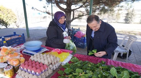 BAKAN ATA 8 MARTI KADIN RETCLERLE KUTLADI