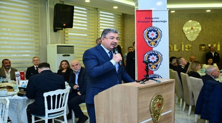 Polis Haftas��nda Anlaml� Bulu�ma: �ehit Aileleri ve Gaziler Onuruna Program