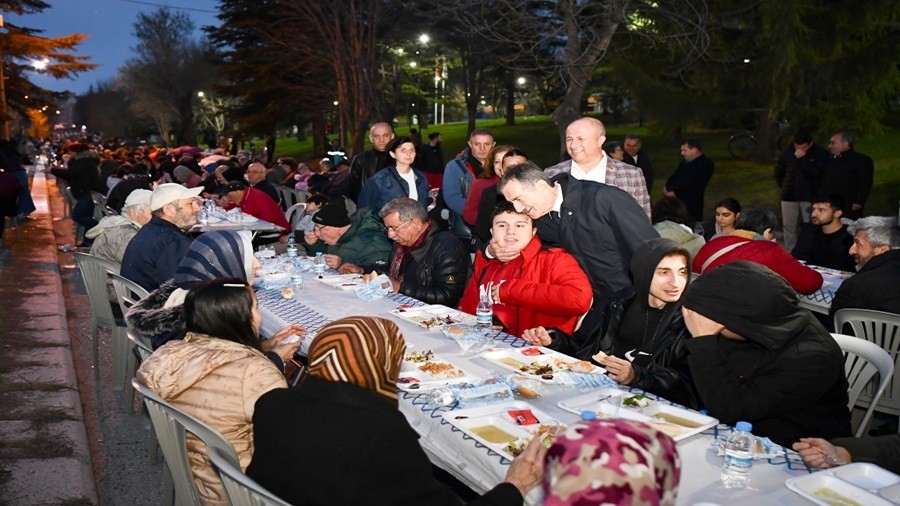 BAKAN ATA: 90 BN VATANDAIMIZLA SOFRAMIZI PAYLATIK