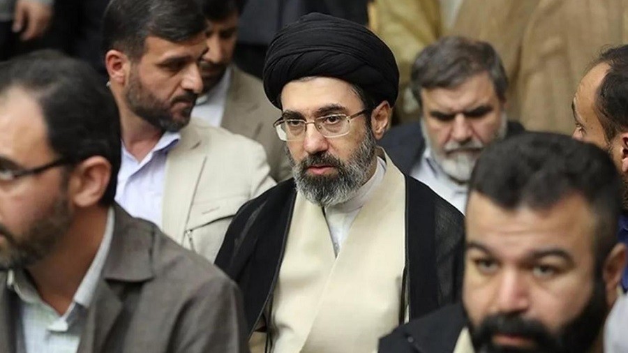 O�UL HAMANEY �RAN'IN YEN� L�DER�