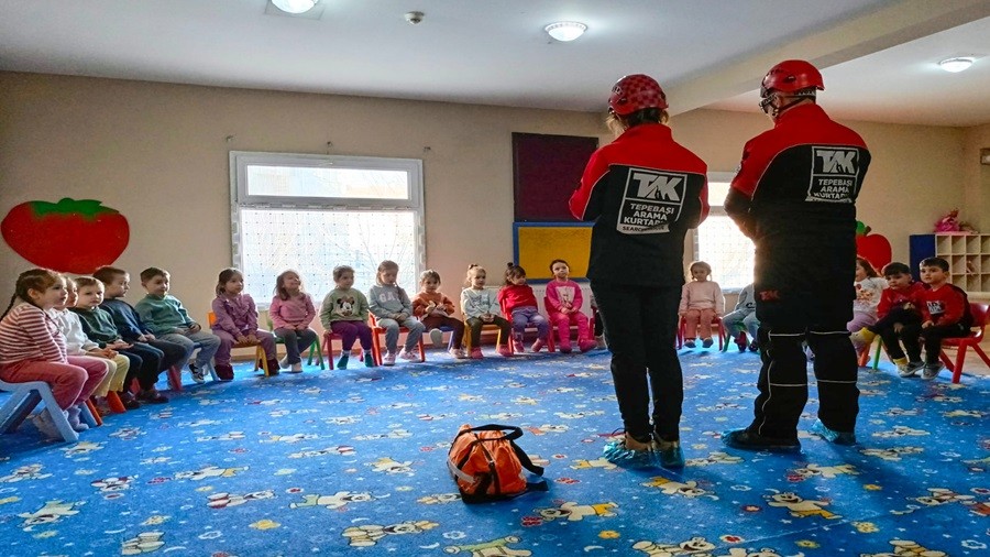 TAK EKBNDEN OCUKLARA AFET FARKINDALIK ETM