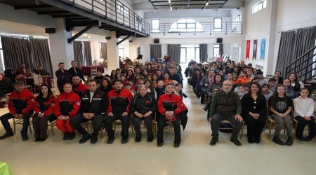 ��RENC�LER DO�AL AFETLER KONUSUNDA B�LG�LEND�R�LD�