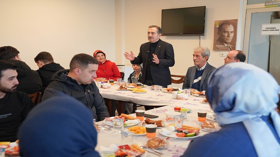 SARICAKAYALI GEN�LER ATA�'LA  BULU�TULAR