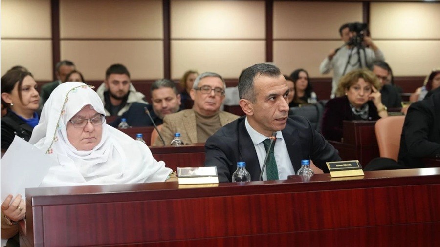 BA�KAN AHMET D�NMEZ MECL�STE TEM�Z D�L �A�RISI YAPTI