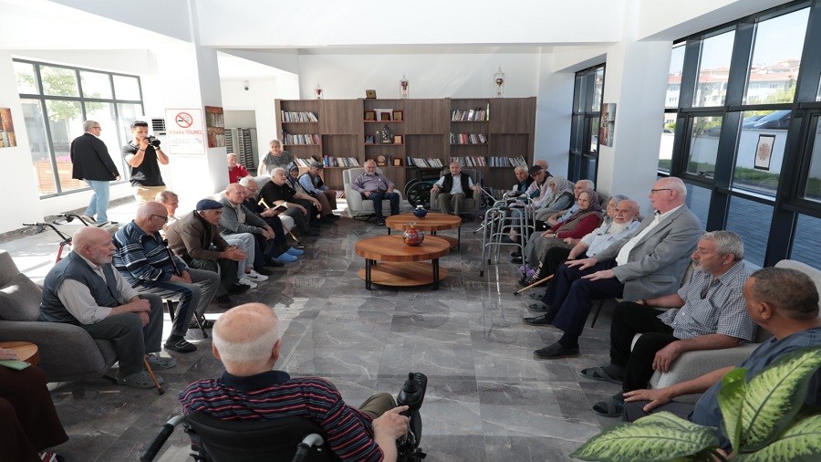 Bakan Kazm Kurttan Koca narlara bayram ziyareti